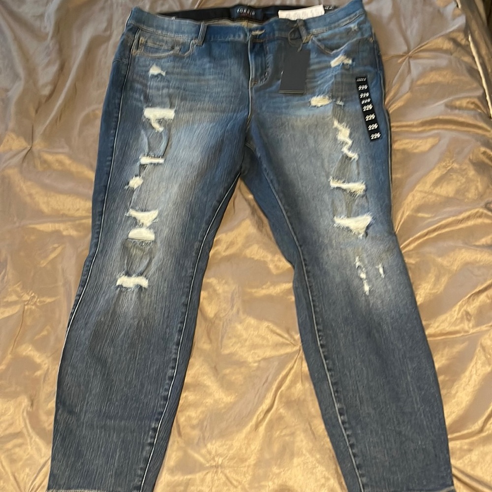 NWT Torrid 22S bombshell skinny jeans